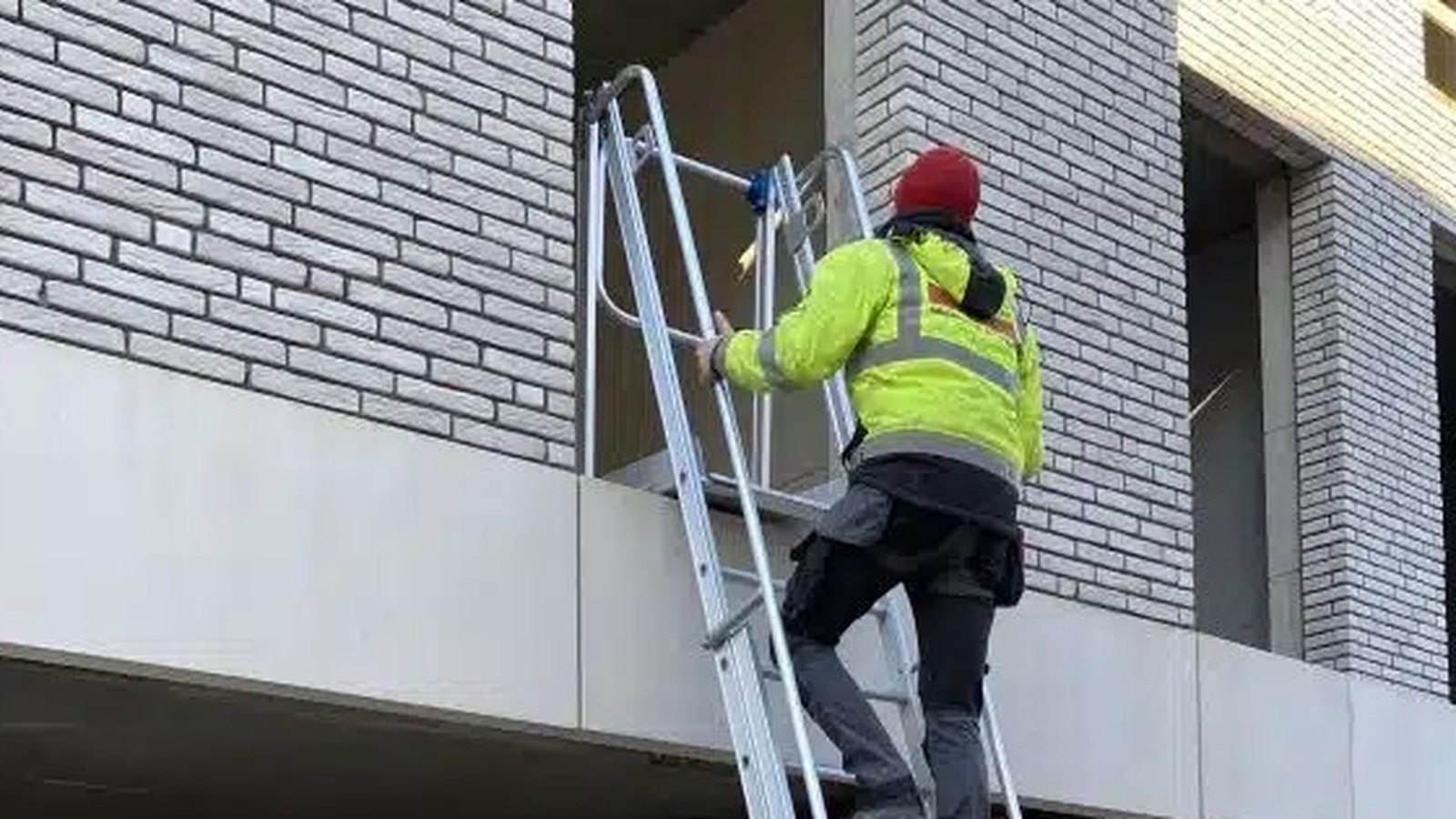 Openingsuren - Artikel - Dubaere Ladders